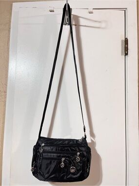 JINGPIN Black Crossbody Travel Bag with Multiple Zip Pockets